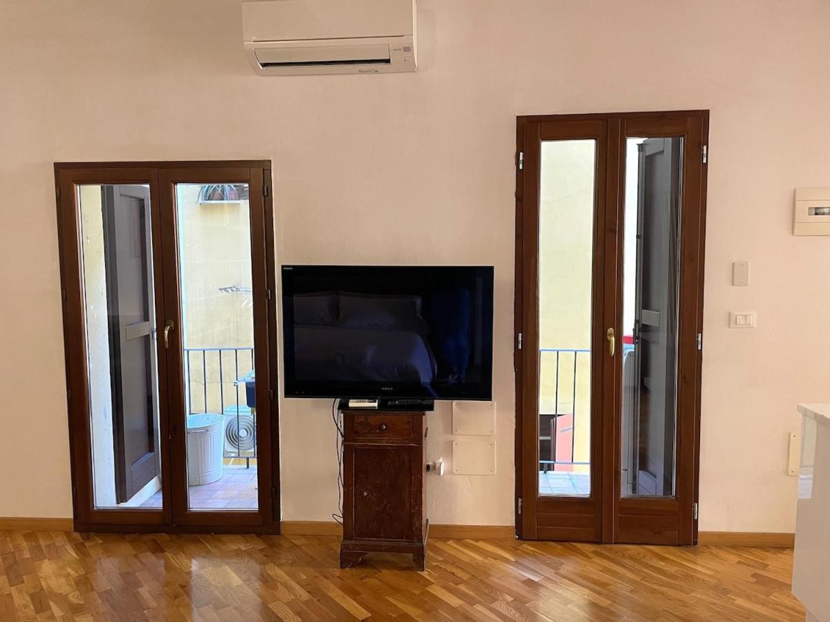 Apartmán Loft Del Pratello Boloňa Exteriér fotografie